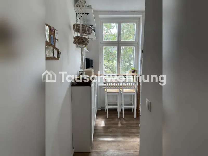 Tauschwohnung: 2 Zimmer Altbau Akazienkiez, suche mind. 3 Zimmer Wohnung — photo 1
